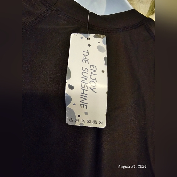 Enjoy The Sunshine, women's sz LG swim-tee, black w rose print side panels - Picture 4 of 6